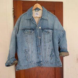 Woman Zara denim jacket